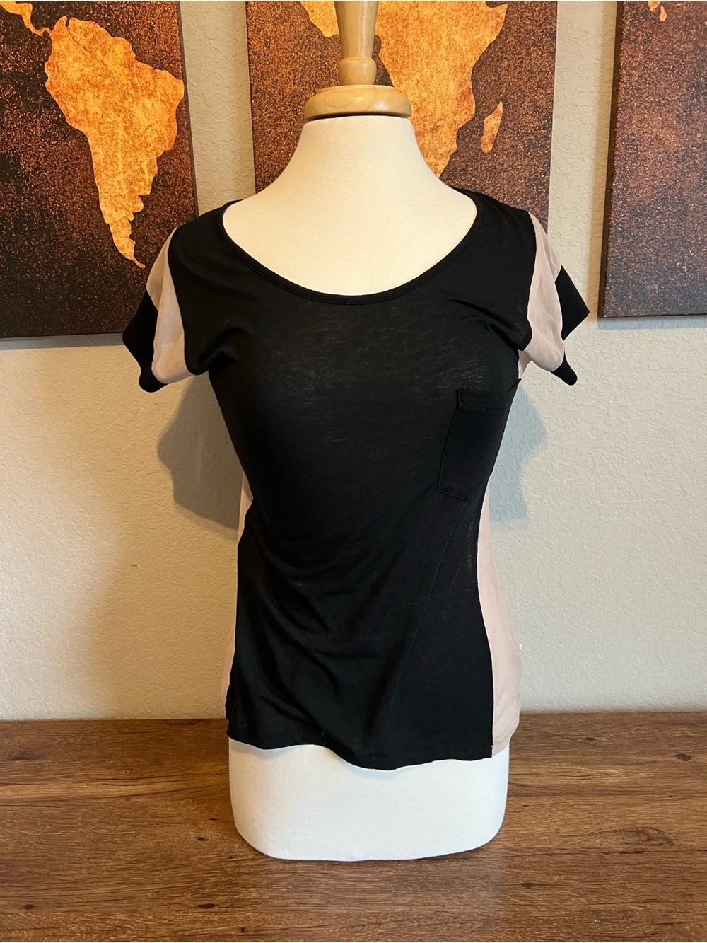 Lucca Couture Black & Cream Scoop Neck Colorblock Top With Sheer Back